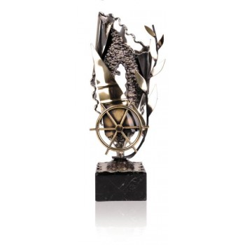 ESCULTURA TROFEO DE VELA ALPACA Y LATÓN. 3 T.