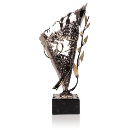 ESCULTURA TROFEO DE GOLF DE ALPACA. 3 TAM.