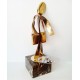 ESCULTURA DE CARTERO PARA TROFEO O REGALO